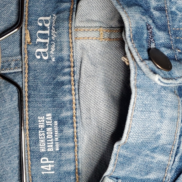 a.n.a Highest-Rise Ballon Jeans - Picture 8 of 8